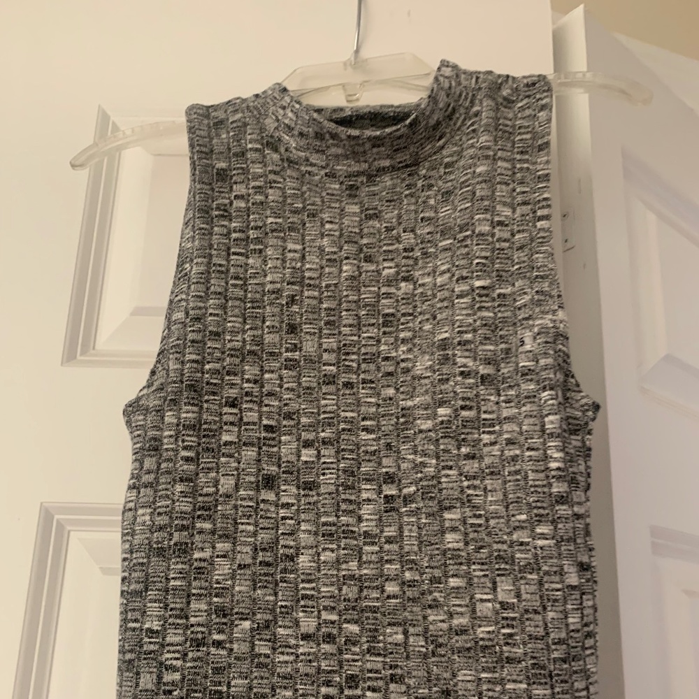 Fitted Grey sweater tank top